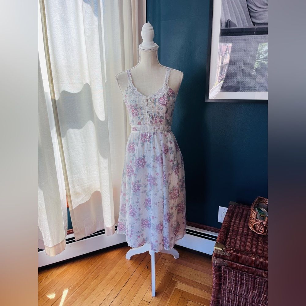 Gunne Sax White and Pink Floral Midi Dress